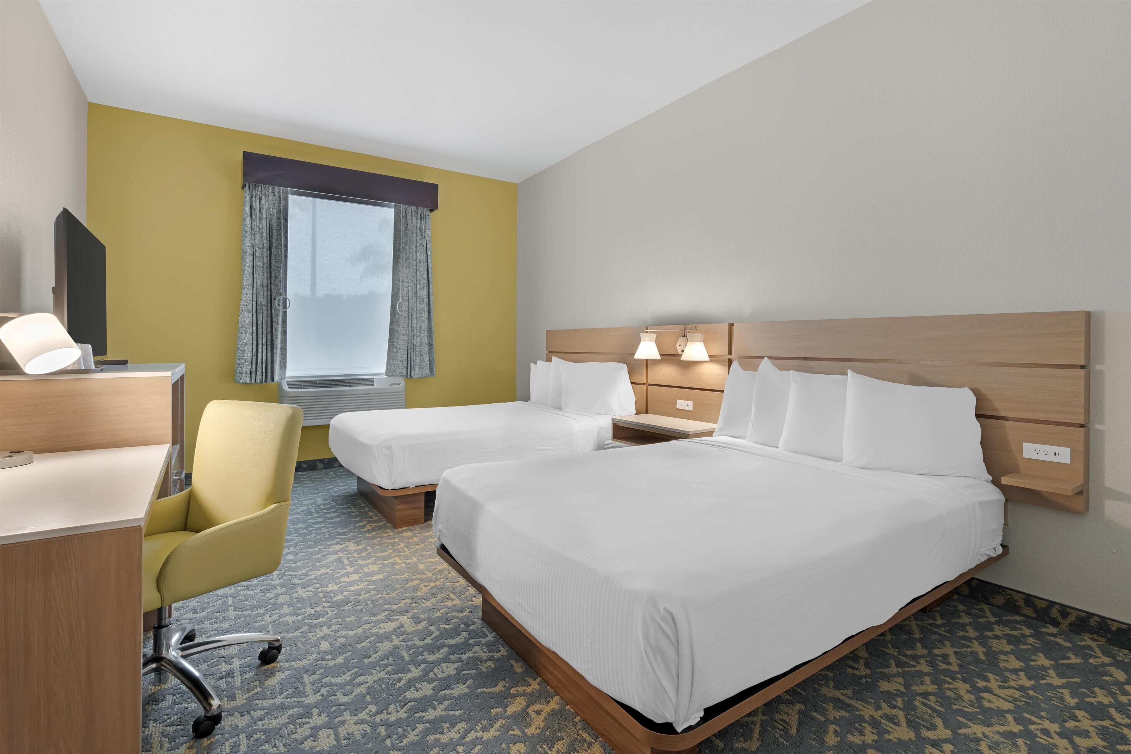 Standaard kamer, 2 queensize bedden, toegankelijk voor mindervaliden, niet-roken | Luxe beddengoed, pillowtop-bedden, een bureau, een laptopwerkplek