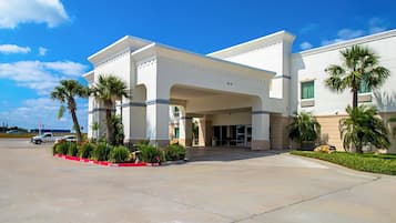 Pintu masuk hartanah