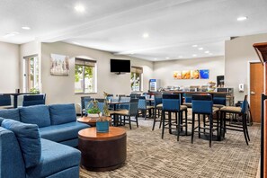 Lobby - Comfort Inn & Suites Riverton (Riverton)