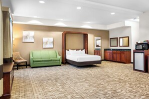 Desk, laptop workspace, blackout curtains, iron/ironing board - Comfort Inn & Suites Riverton (Riverton)