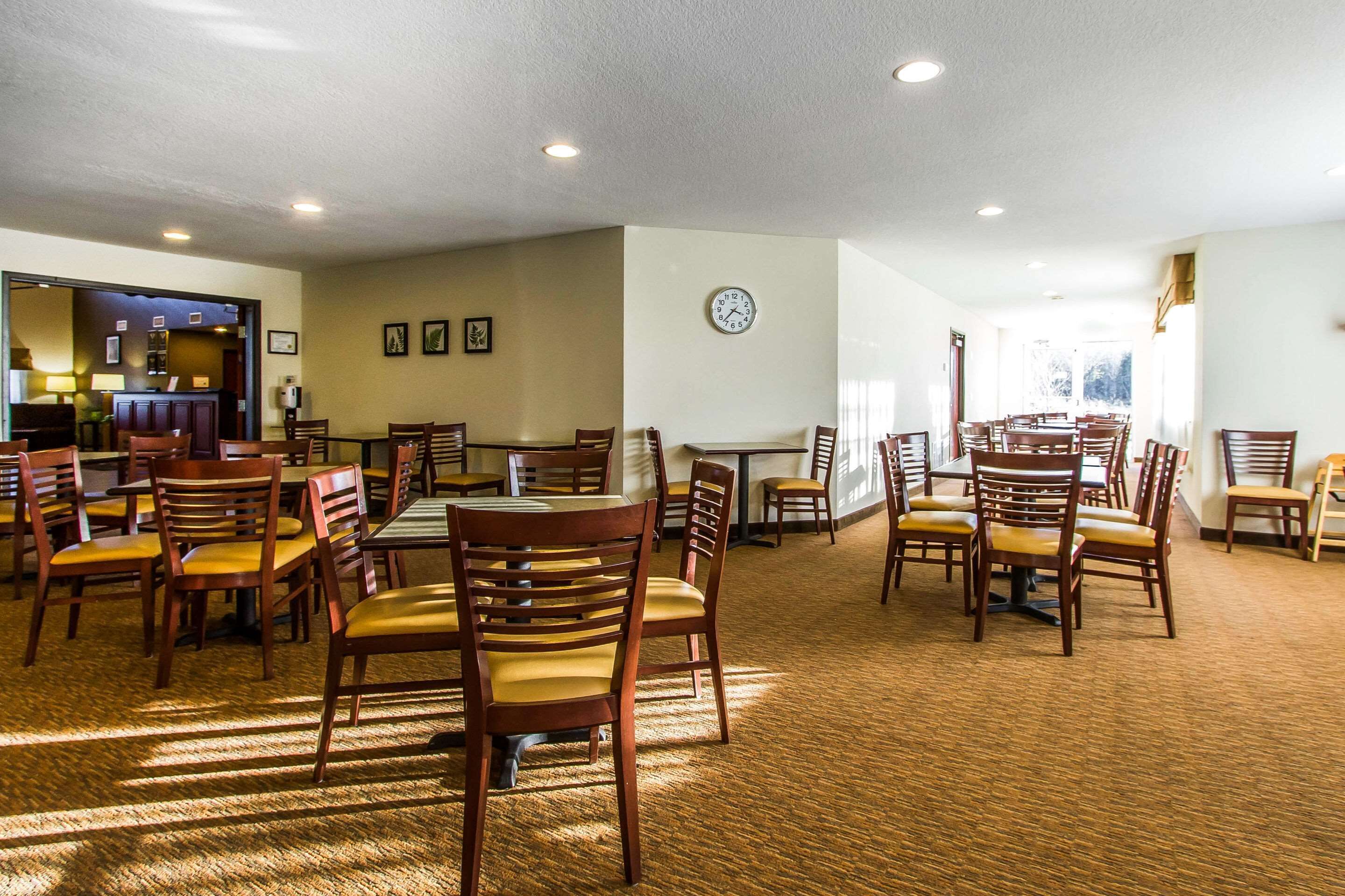 包含每日自助早餐