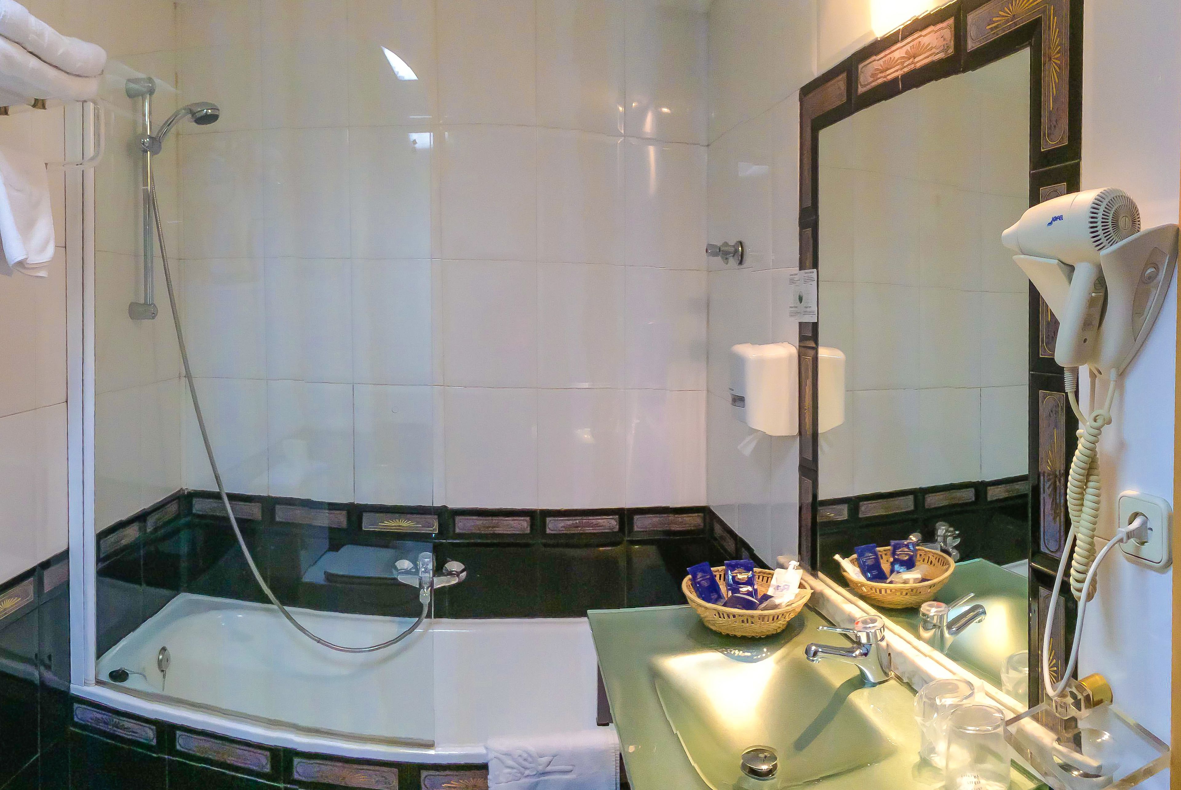 Photo - Reino de Granada