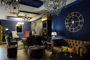 Breakfast and dinner served, Spanish cuisine