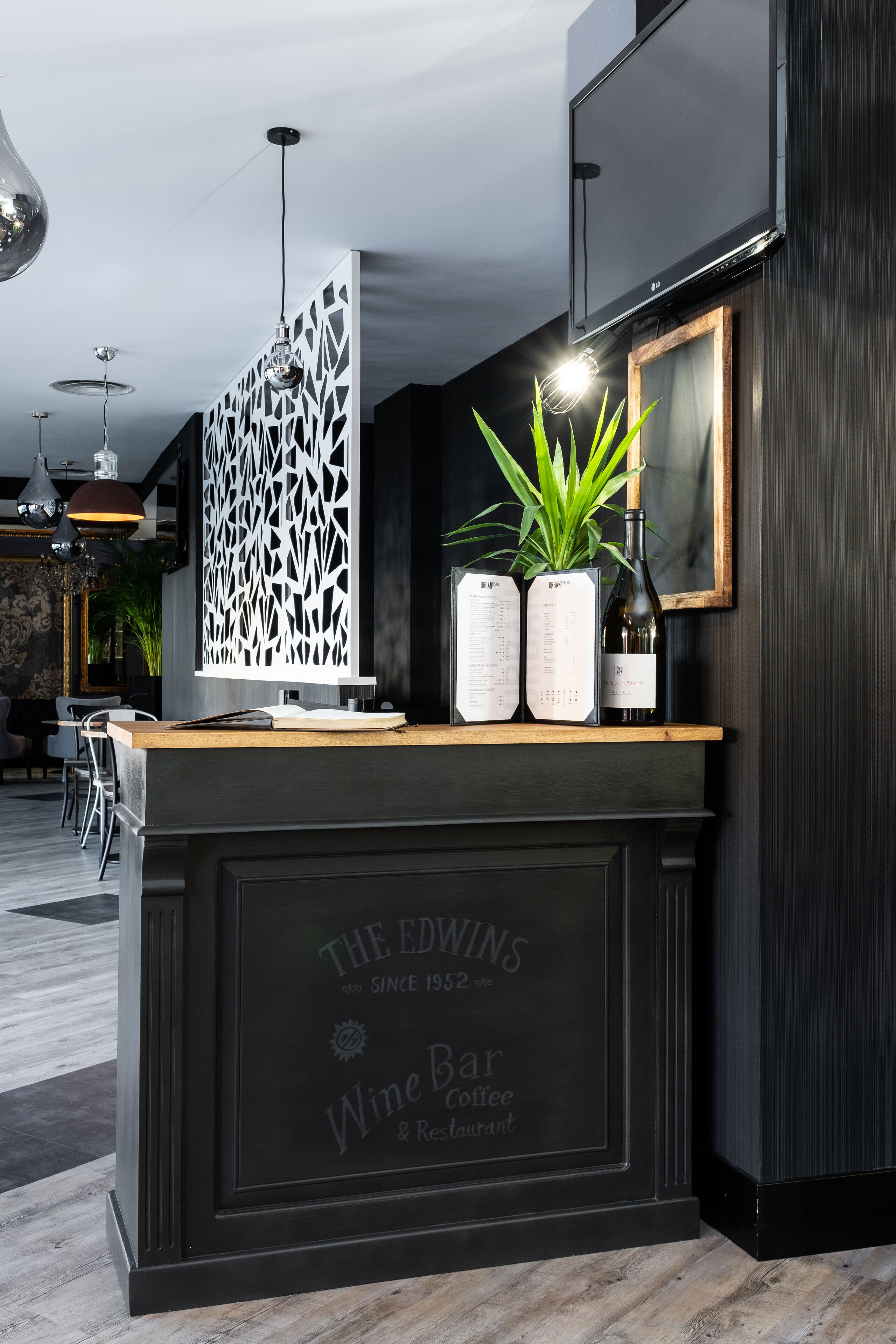 Breakfast and dinner served, Spanish cuisine