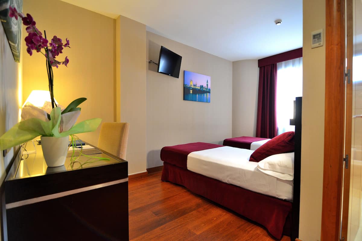 minibar, in-room safe, desk, soundproofing