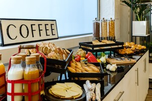 Daily buffet breakfast for a fee