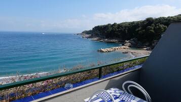 Chambre Double ou avec lits jumeaux, vue mer | Balcon