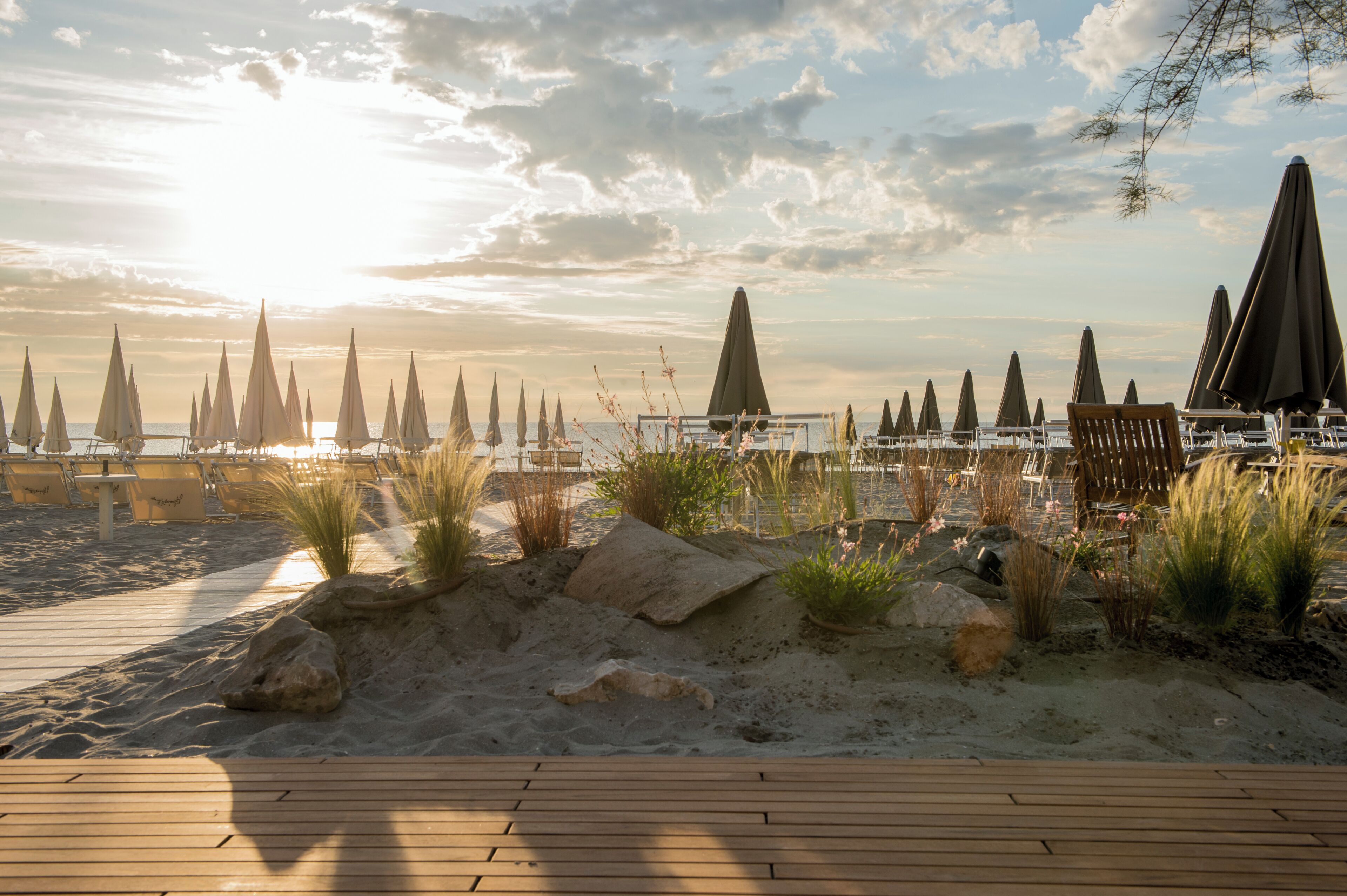 beach cabanas, beach towels