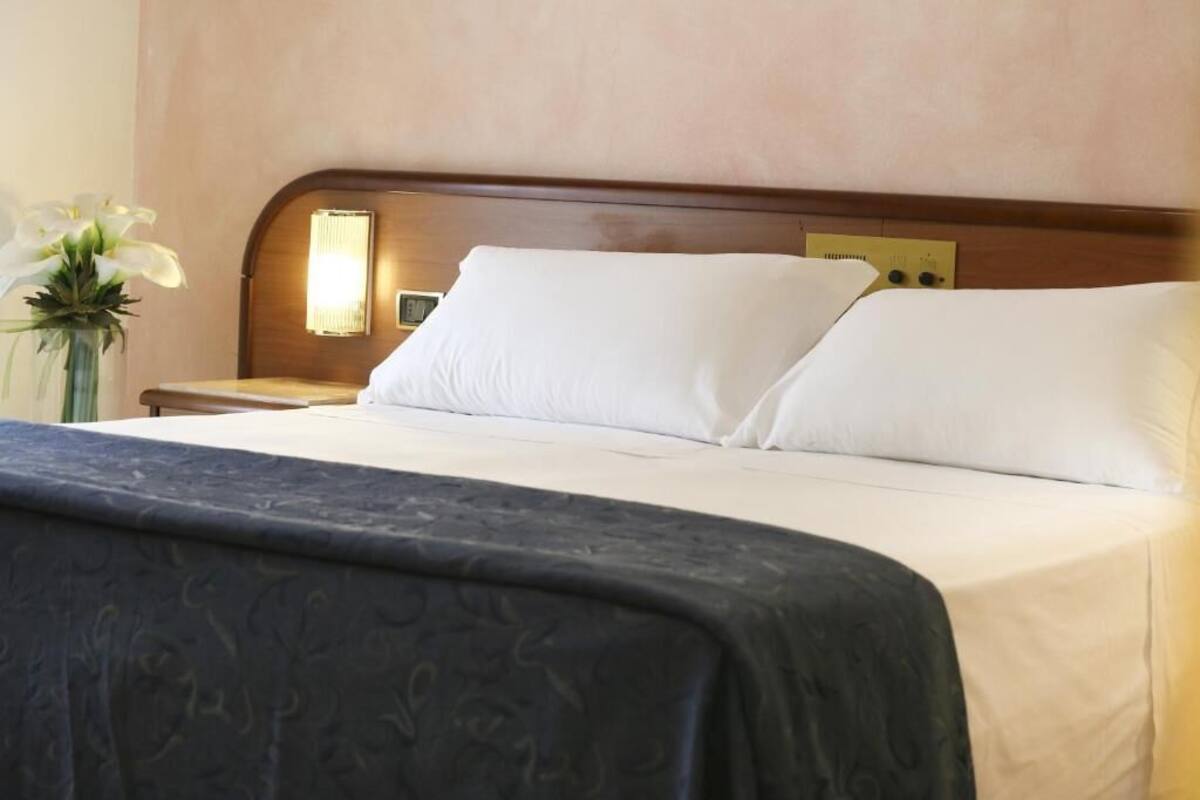 Minibar, in-room safe, desk, soundproofing