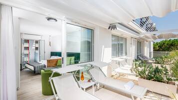 Minibar, Zimmersafe, Schreibtisch, kostenloses WLAN