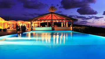Infinity-Pool