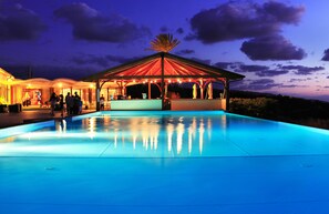 Una piscina infinita