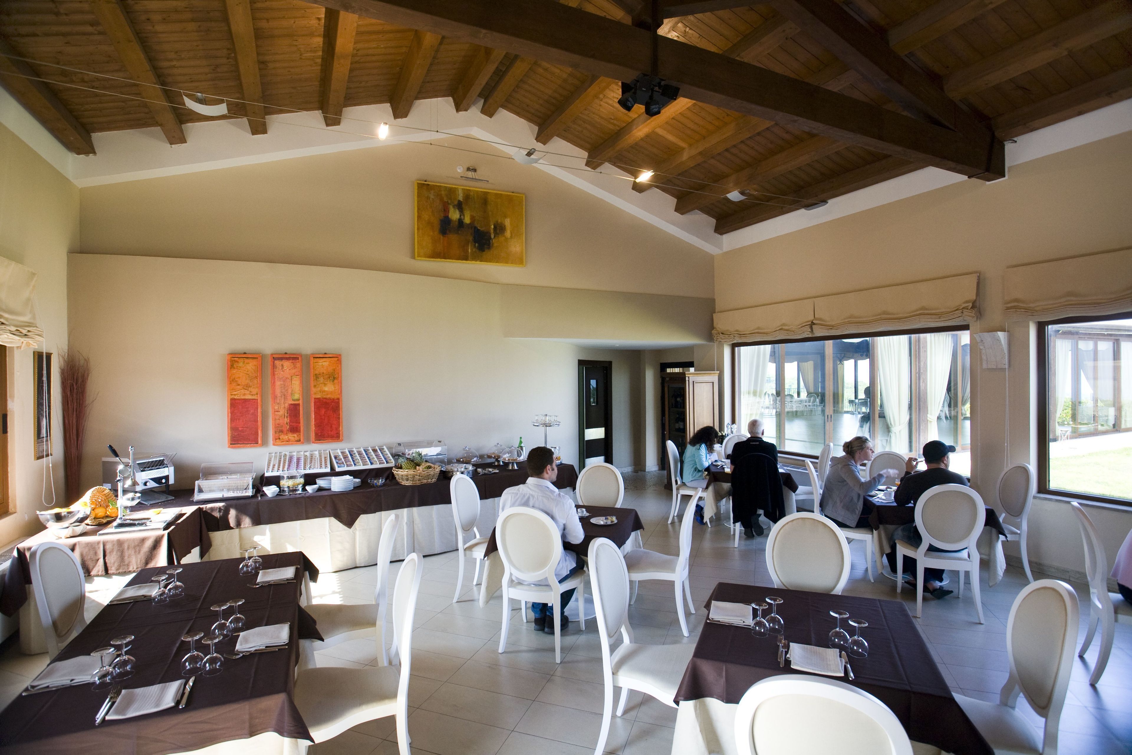 dinner served, regional cuisine, al fresco dining