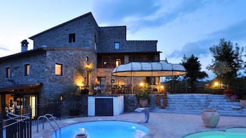 Outdoor pool, open 9:00 AM to 7:30 PM, pool loungers