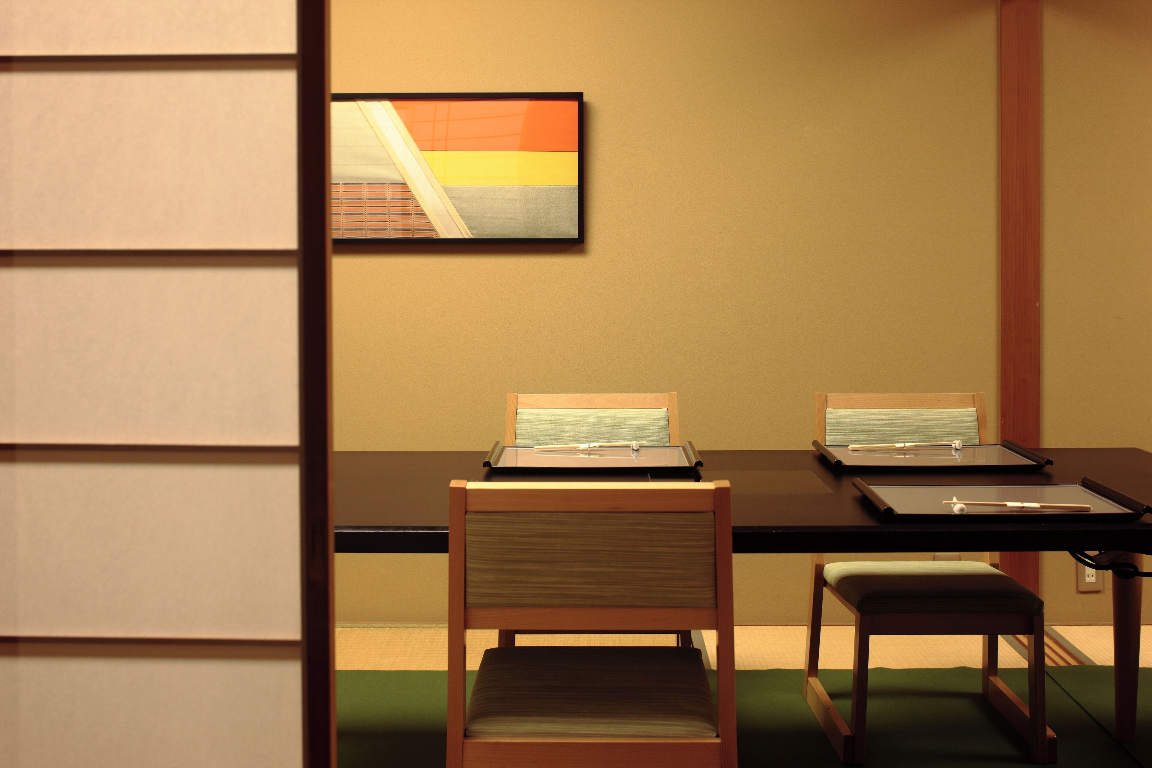 3 restaurants, breakfast, lunch, dinner served; japanese cuisine