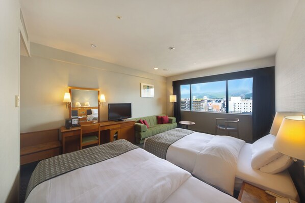 Large Twin Room, Non Smoking (For 1-2 person) | Premium bedding, down comforters, in-room safe, desk