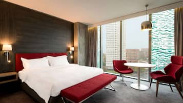 Hypoallergeen beddengoed, een kluis op de kamer, een bureau