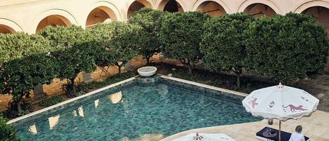 Outdoor pool, pool loungers