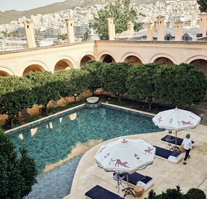 Outdoor pool, sun loungers - Imaret (Kavala)