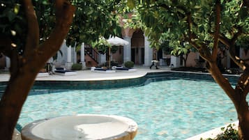 Outdoor pool, pool loungers
