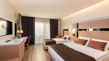 Habitación Deluxe, 1 habitación, para no fumadores | Ropa de cama de alta calidad y artículos del minibar gratis