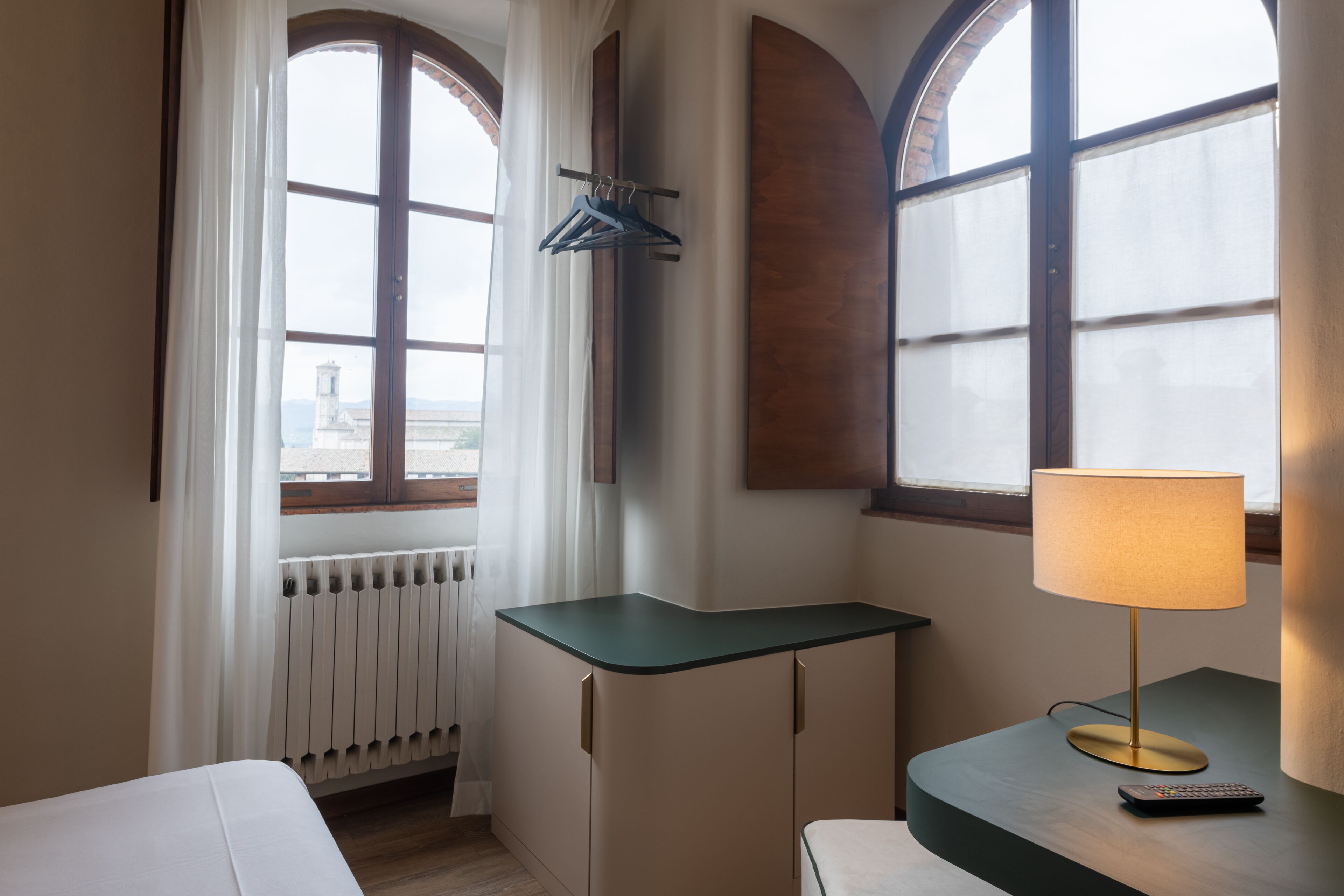 standard double room single use | down duvets, minibar, in-room safe, desk