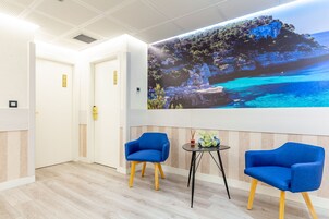 Televisión de pantalla plana de 32 pulgadas con canales por cable