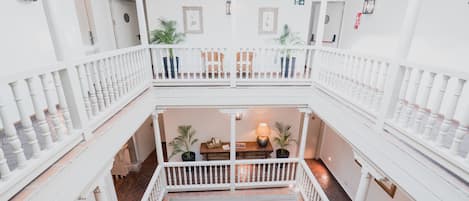 Single Room | Courtyard view