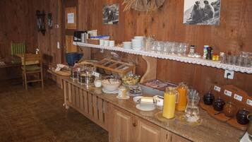 Free daily full breakfast