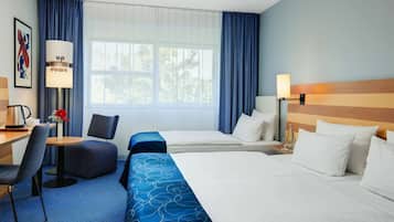 Allergikerbettwaren, Minibar, Zimmersafe, Schreibtisch