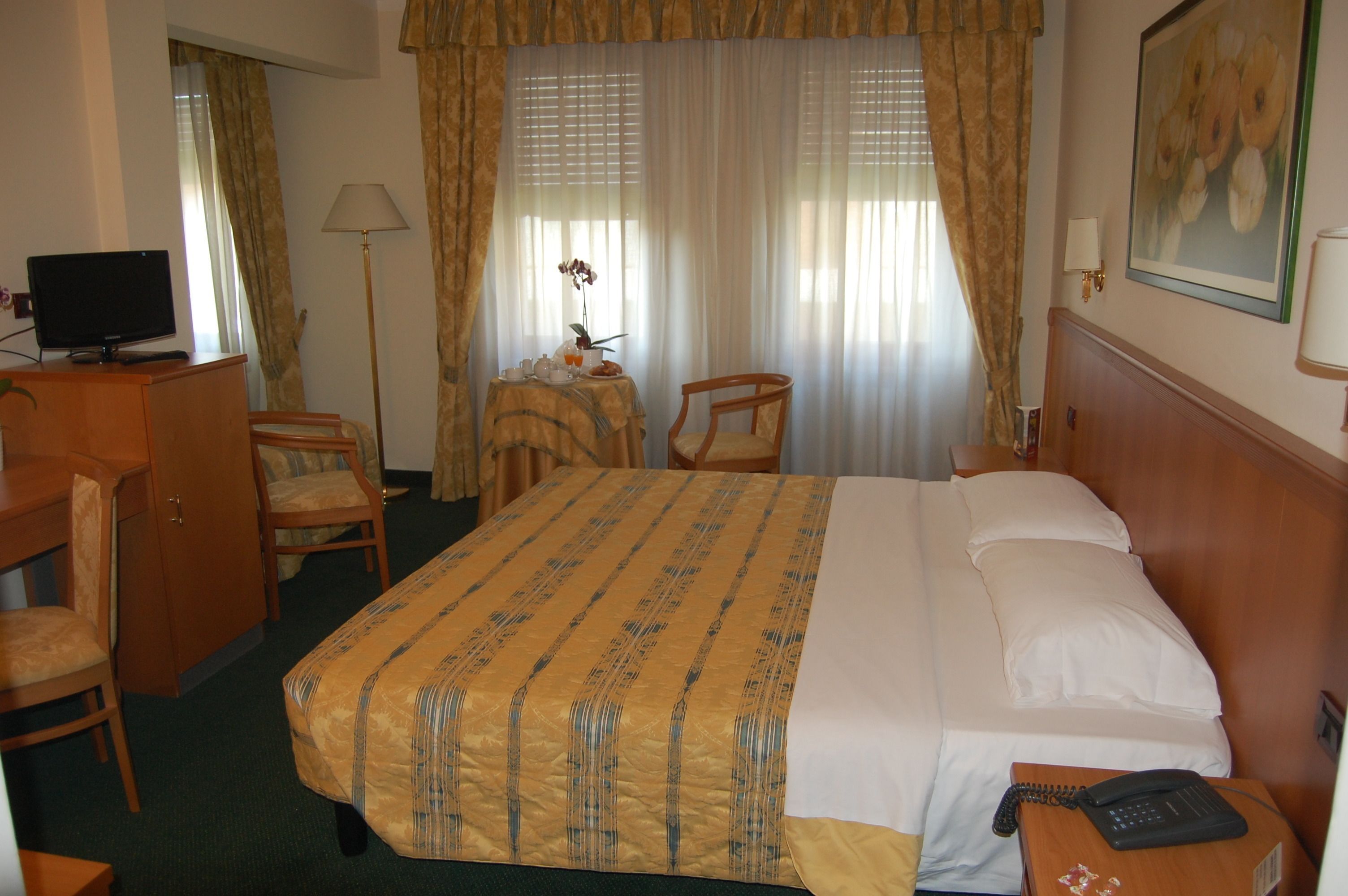 1 bedroom, minibar, desk, blackout curtains