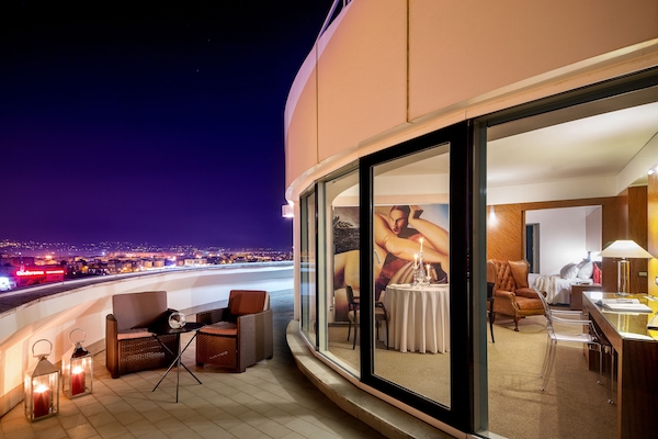 Executive Suite | Balkoni