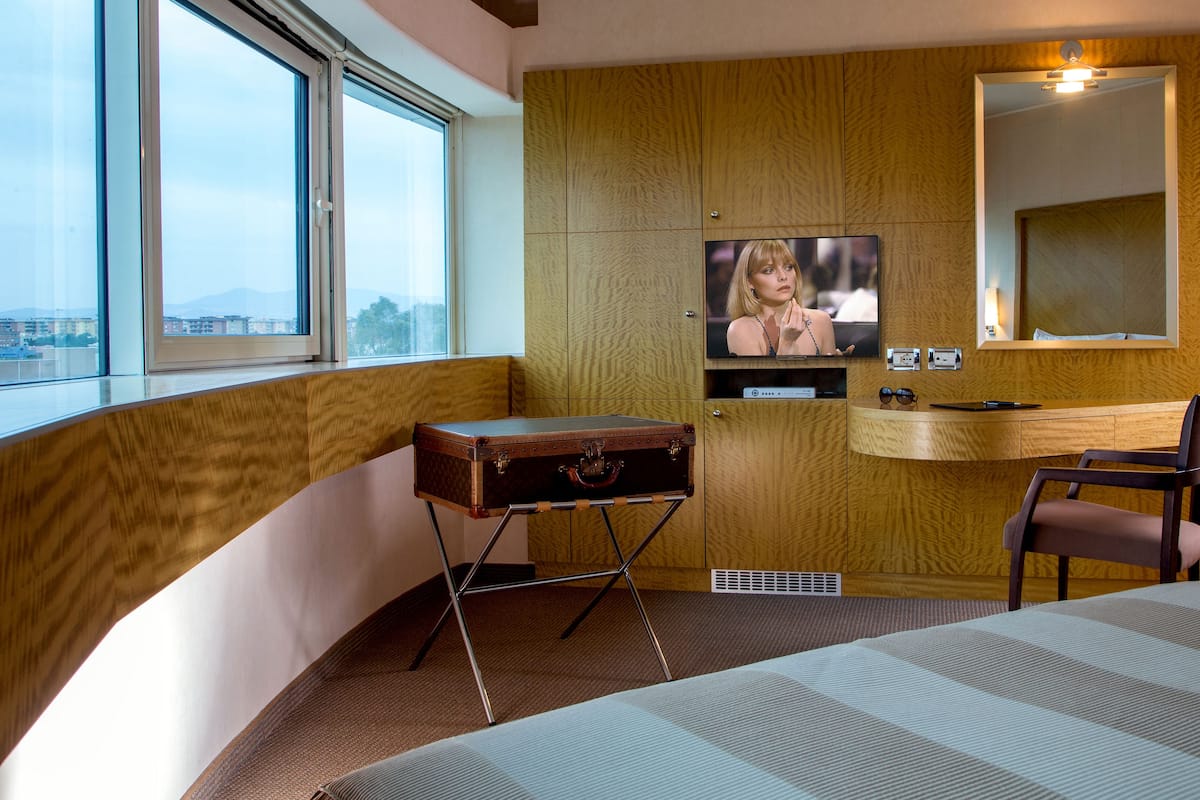 Minibar, in-room safe, desk, soundproofing