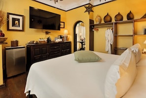 Suite monolocale Junior, 1 letto king | 1 camera, minibar, una cassaforte in camera, con arredamento individuale