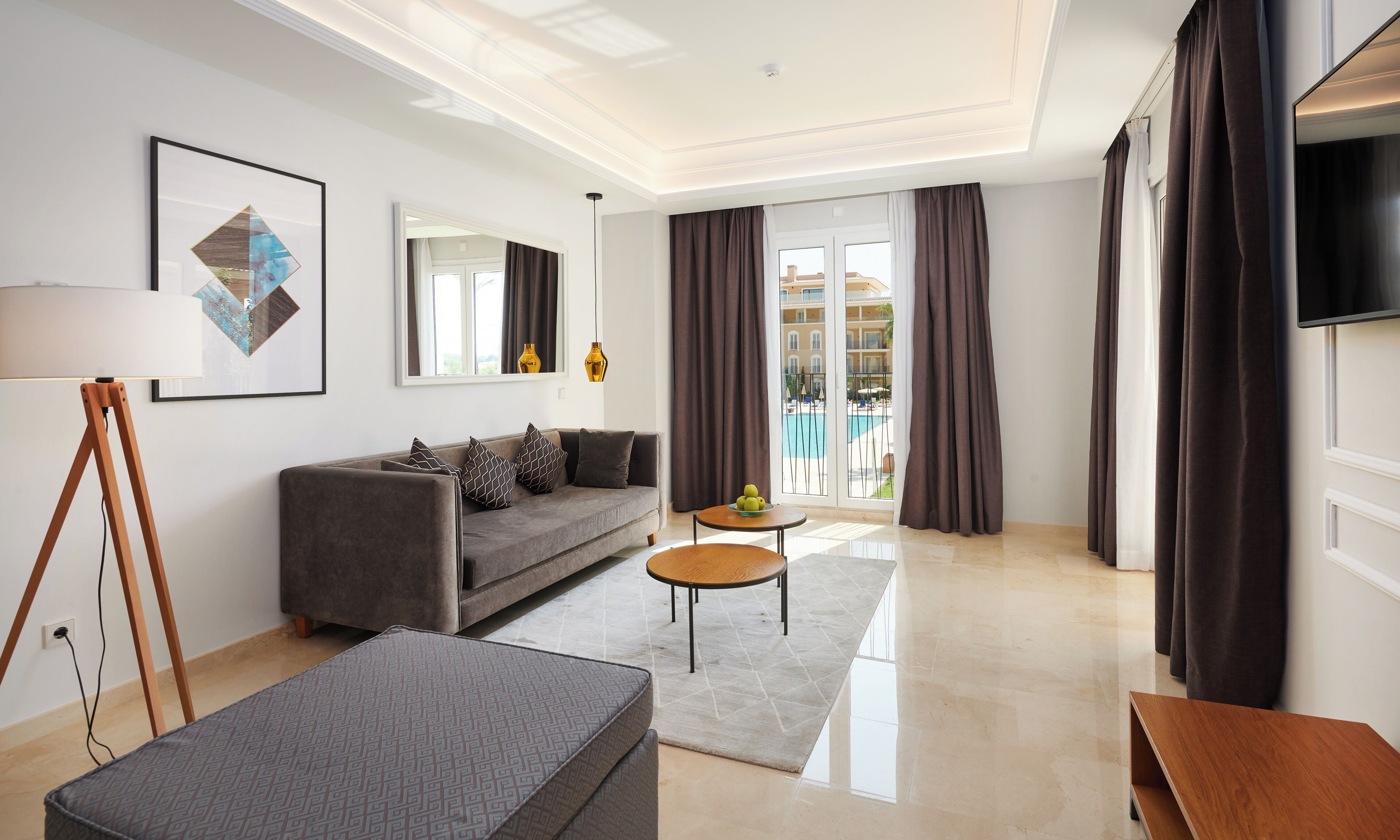 Grand Suite Prestige, Terrace | Down duvets, minibar, in-room safe, desk