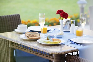 Buffet breakfast for a fee