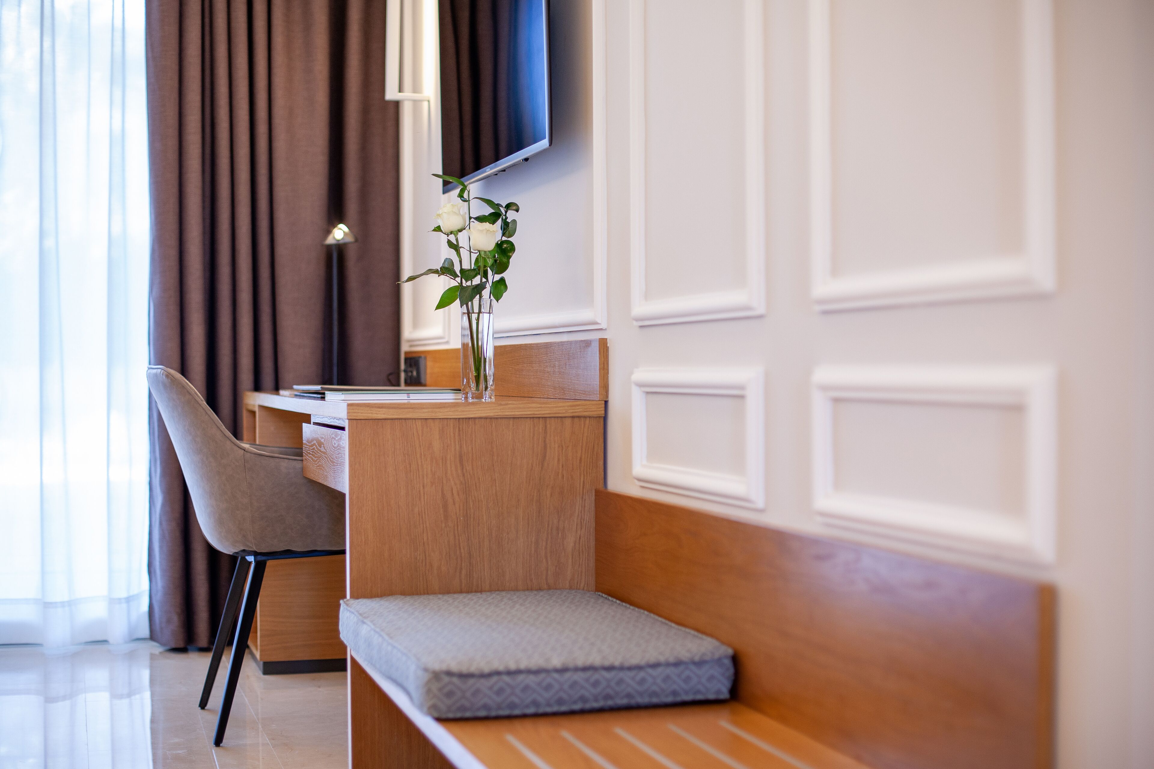 1 bedroom, down duvets, minibar, in-room safe