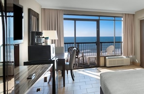Room, 1 King Bed | In-room safe, blackout curtains, iron/ironing board, bed sheets