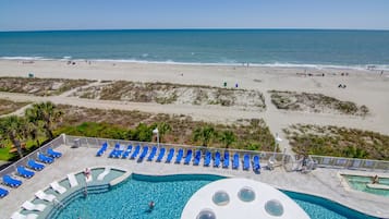 Außenpool, Liegestühle