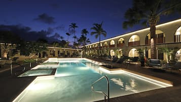 Outdoor pool, open 8:00 AM to 8:00 PM, sun loungers