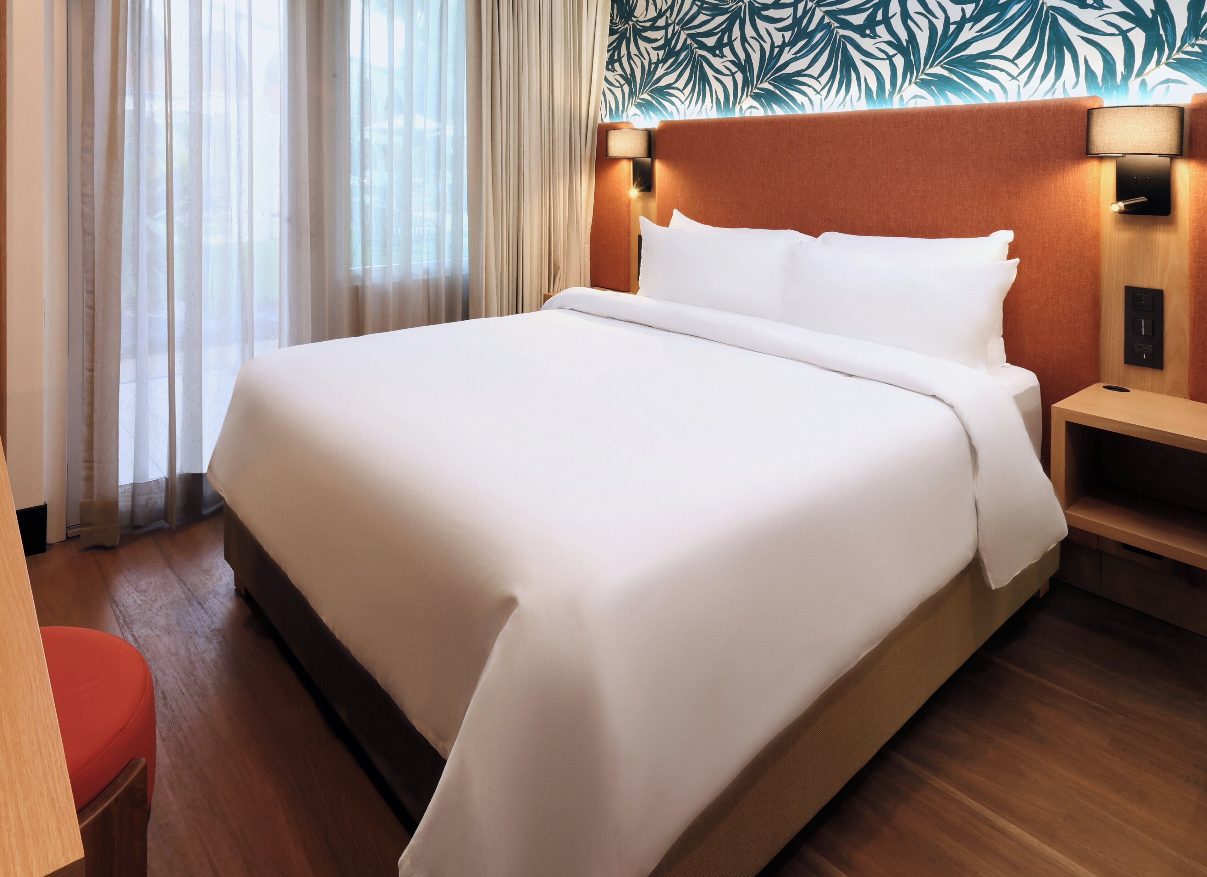 Standard Room, 1 Queen Bed, Pool View | In-room safe, desk, blackout drapes, iron/ironing board