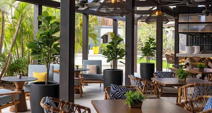 voco Surfside Aruba by IHG