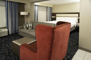 1 King Bed Alcove with Sofa | Living area - Hilton Garden Inn Fayetteville Fort Bragg (Fayetteville)