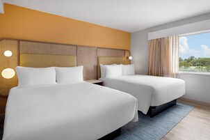 Desk, laptop workspace, free cots/infant beds, free WiFi