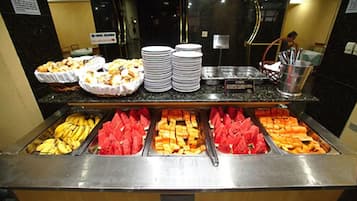 Free daily buffet breakfast