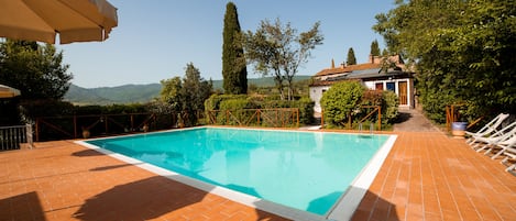 Indoor pool, seasonal outdoor pool, pool umbrellas, sun loungers