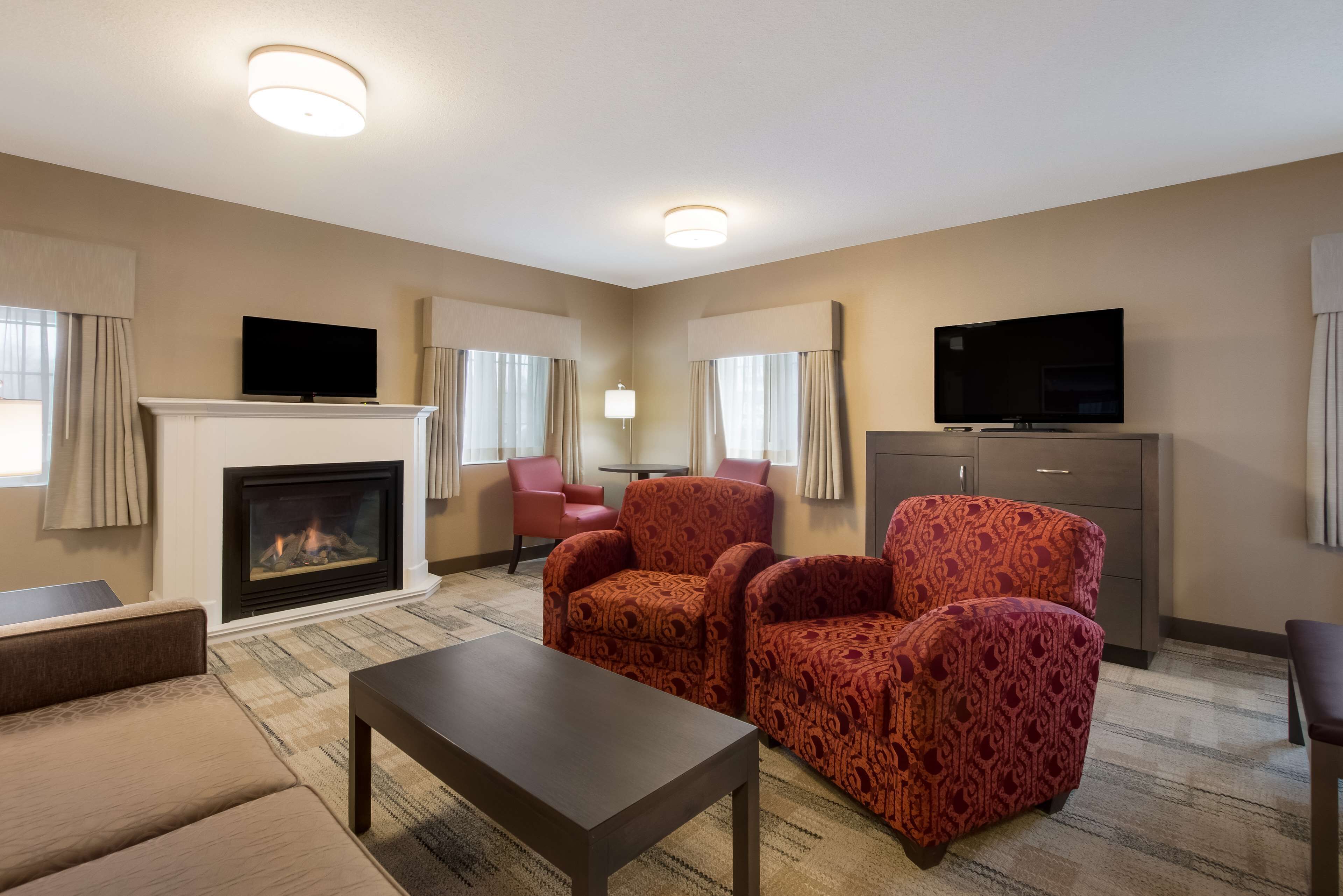 Svit - 1 kingsize-säng med bäddsoffa - icke-rökare - eldstad (with Sofabed) | Sängtillbehör av högsta kvalitet och bäddmadrasser