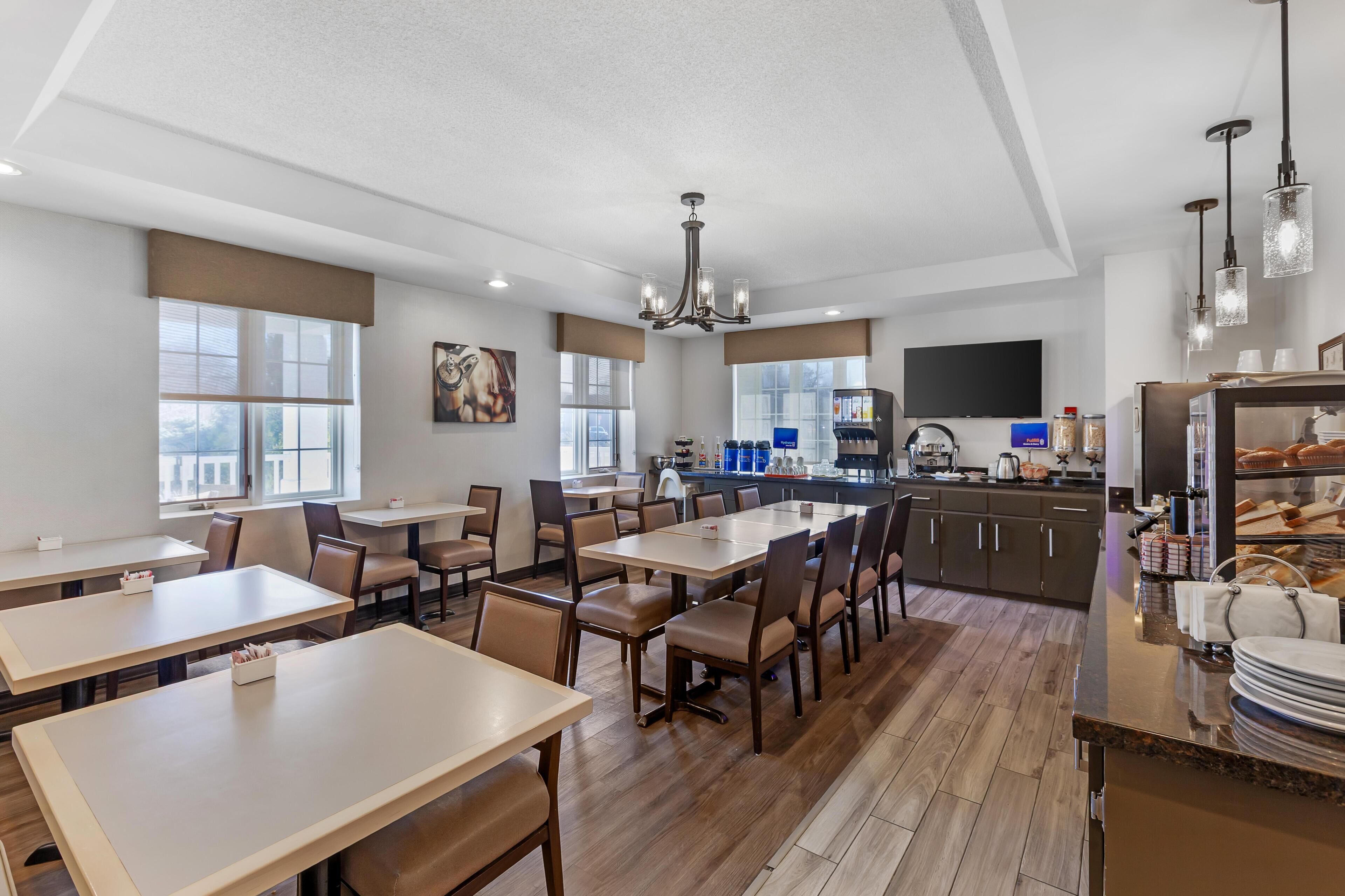 Free daily continental breakfast