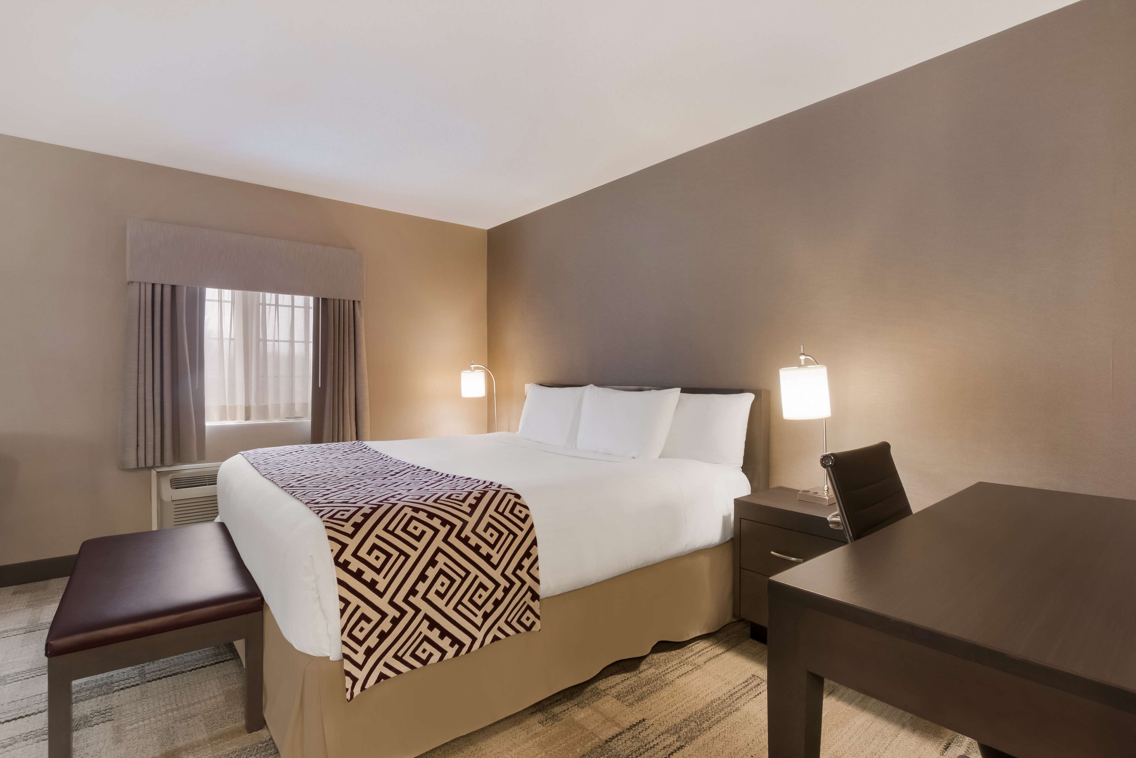 superior suite, 1 king bed with sofa bed, non smoking, jetted tub (with sofabed) | premium bedding, pillow-top beds, in-room safe, blackout curtains