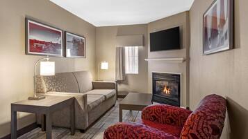 Superior Suite, 1 King Bed with Sofa bed, Non Smoking, Jetted Tub (with Sofabed)